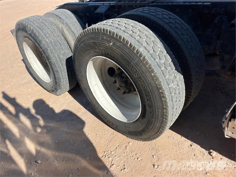 International LT625 Седельные тягачи