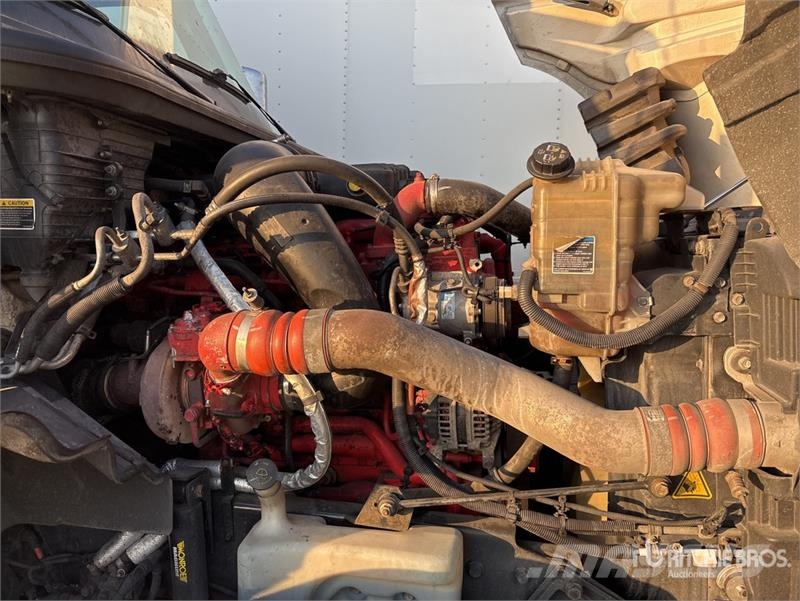 International LT625 트랙터 유닛