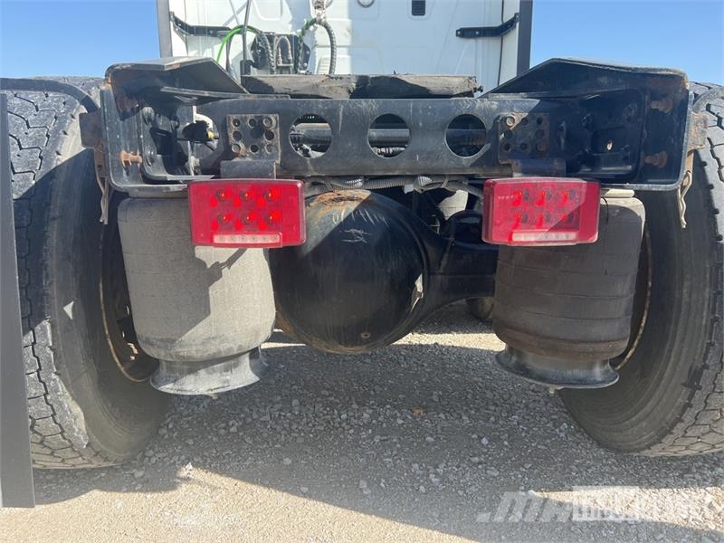 International LT625 트랙터 유닛