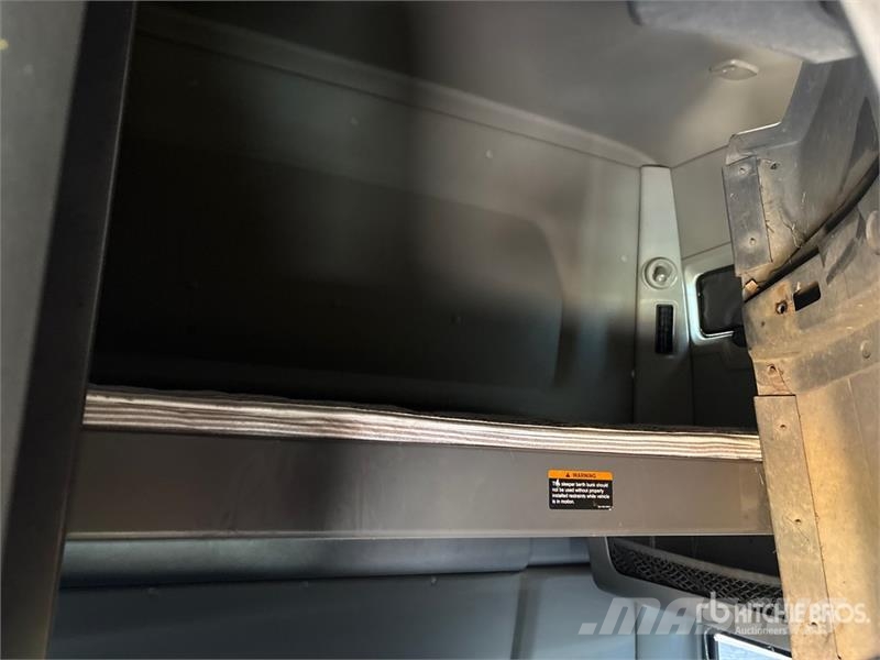 International LT625 트랙터 유닛