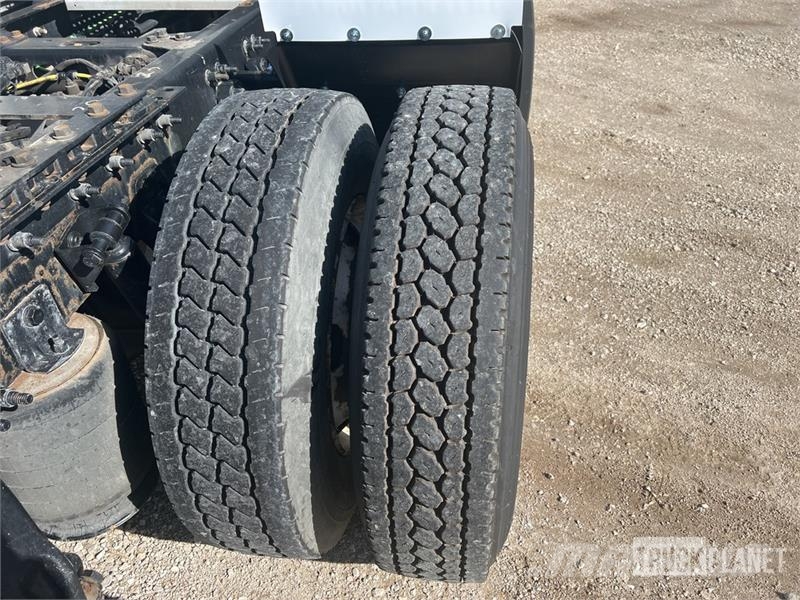 International LT625 트랙터 유닛