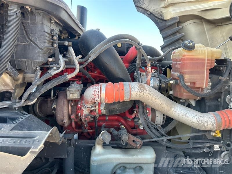 International LT625 Autotractoare