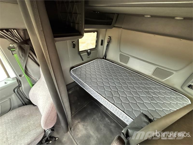 International LT625 트랙터 유닛