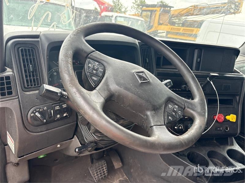 International LT625 Autotractoare