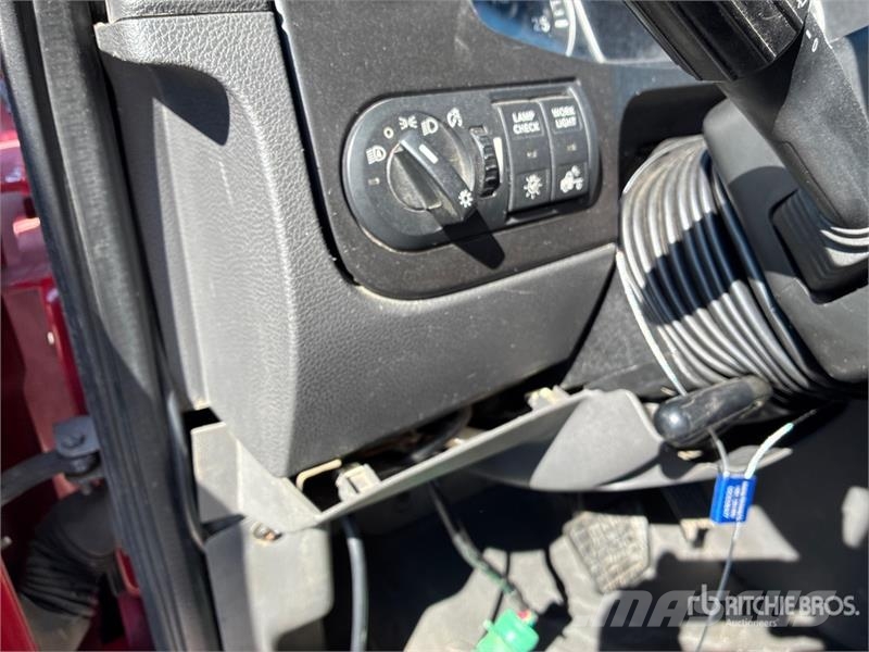 International LT625 Седельные тягачи