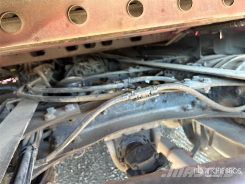 International LT625 Седельные тягачи