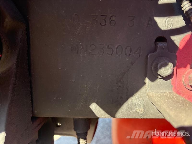 International LT625 6x4 T/A Day Cab Truck Tractor Седельные тягачи
