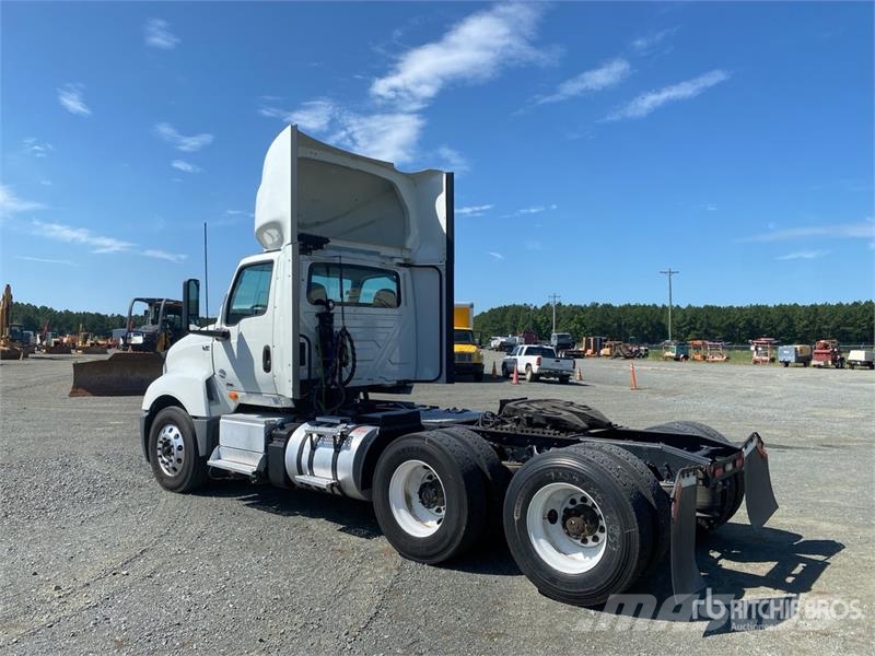 International LT625 6x4 T/A Day Cab Truck Tractor Τράκτορες