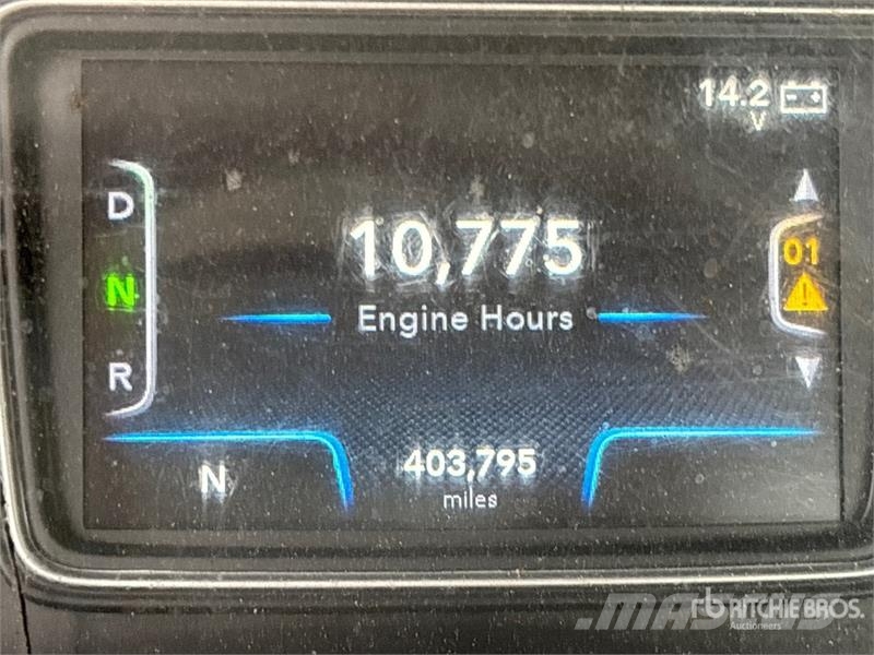 International LT625 6x4 T/A Day Cab Truck Tractor Prime Movers