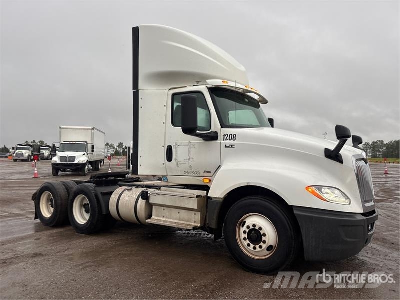 International LT625 6x4 T/A Day Cab Truck Tractor Çekiciler