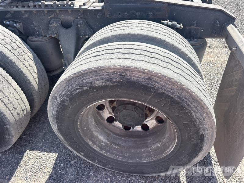 International LT625 6x4 T/A Sleeper Truck Tractor Trekkers