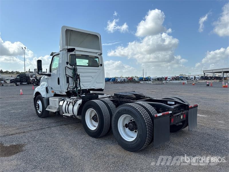 International LT625 6x4 T/A Day Cab Truck Tractor Sattelzugmaschinen