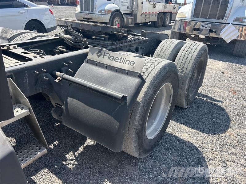 International LT625 6x4 T/A Sleeper Truck Tractor Trekkers