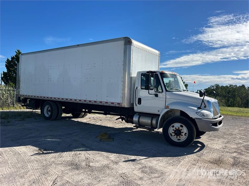 International MA025 4x2 Van Truck Furgoonautod