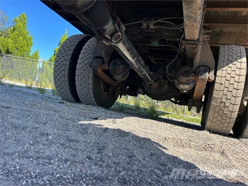 International MA025 4x2 Van Truck Furgoonautod