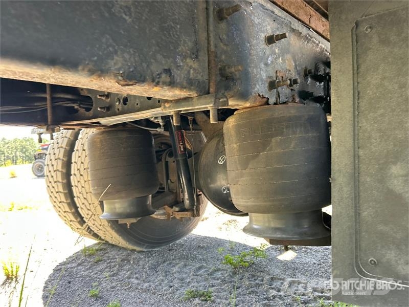 International MA025 4x2 Van Truck Furgoonautod