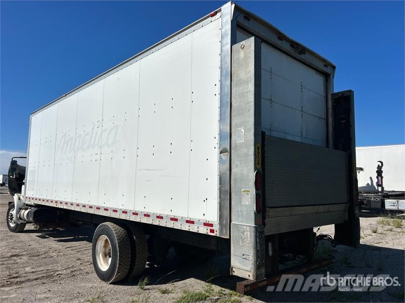 International MA025 4x2 Van Truck Furgoonautod