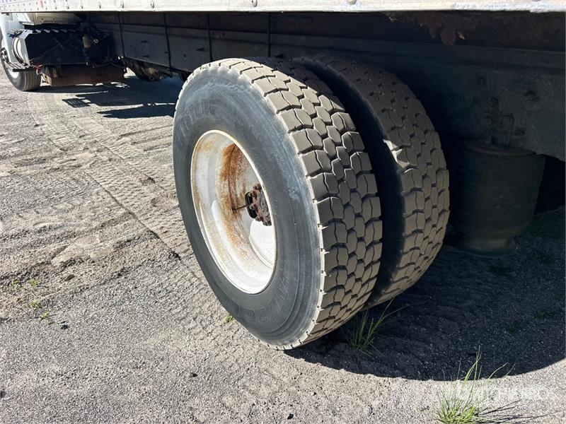 International MA025 4x2 Van Truck Furgoonautod