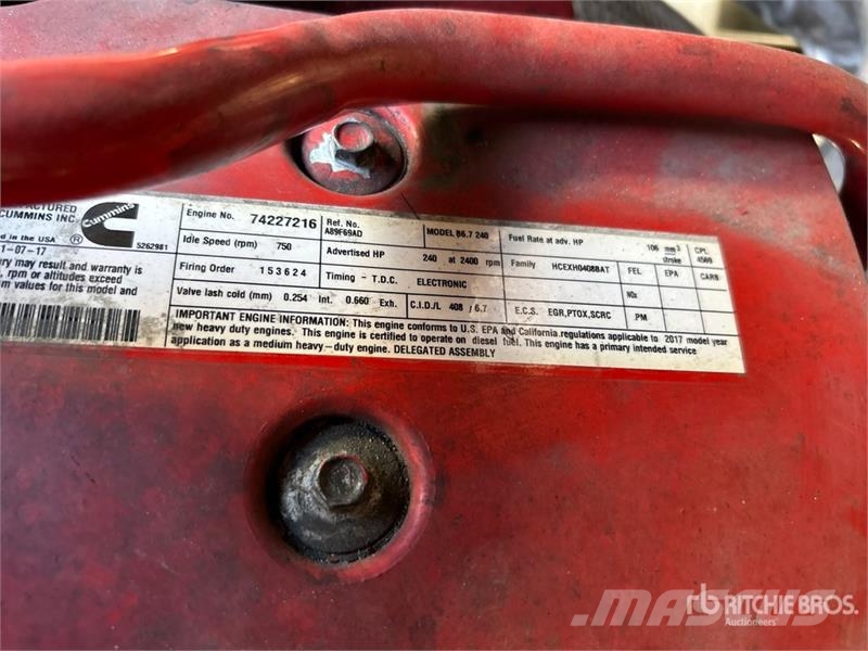 International MA025 4x2 Van Truck Furgoonautod