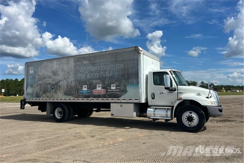 International MV 607 4x2 Van Truck Fast kasse