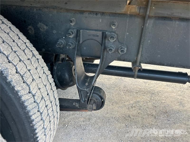 International MV607 4x2 Van Truck Camion cassonati