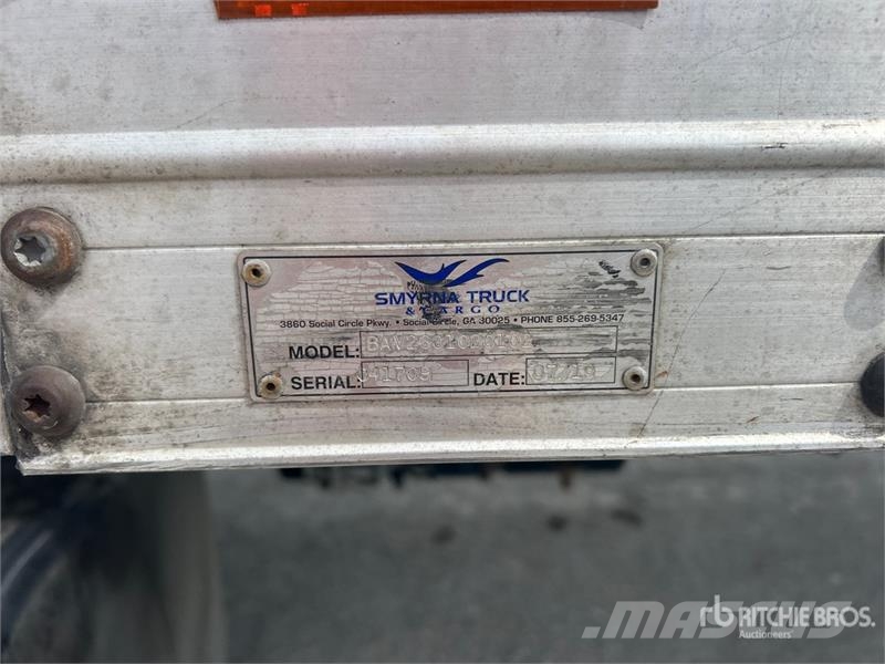International MV607 4x2 Van Truck Van Body Trucks