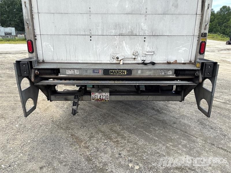 International MV607 4x2 Van Truck Umpikorikuorma-autot