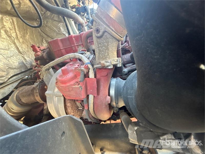 International MV607 4x2 Van Truck (Inoperable) Fast kasse