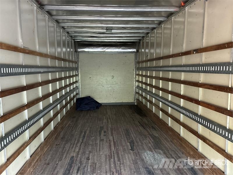 International MV607 4x2 Van Truck Umpikorikuorma-autot