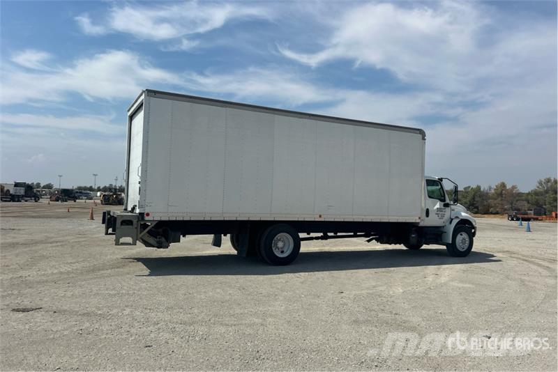 International MV607 4x2 Van Truck Umpikorikuorma-autot