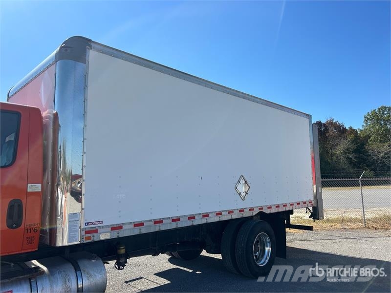 International MV607 4x2 Moving Van Truck Tovornjaki zabojniki