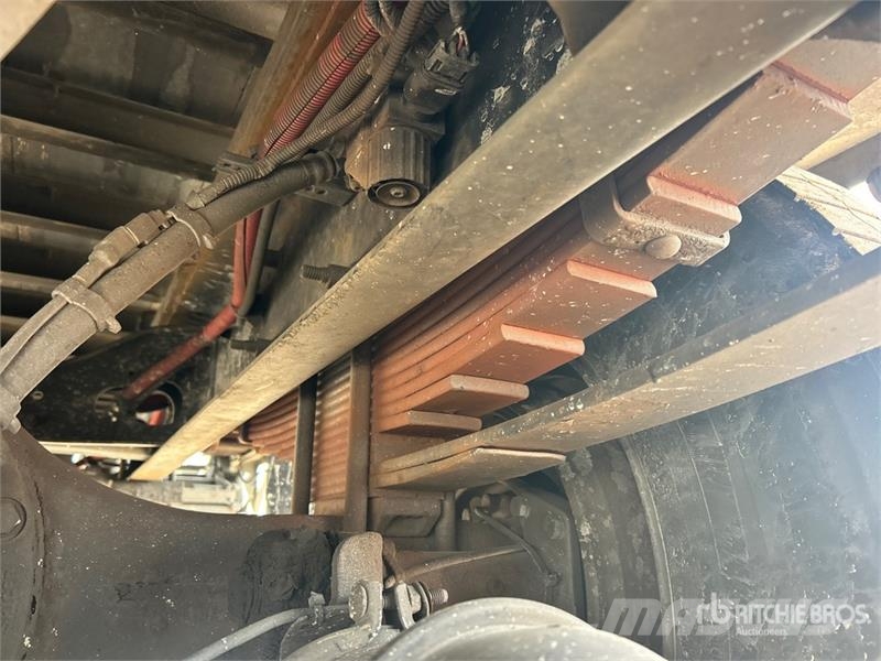 International MV607 4x2 Van Truck Van Body Trucks