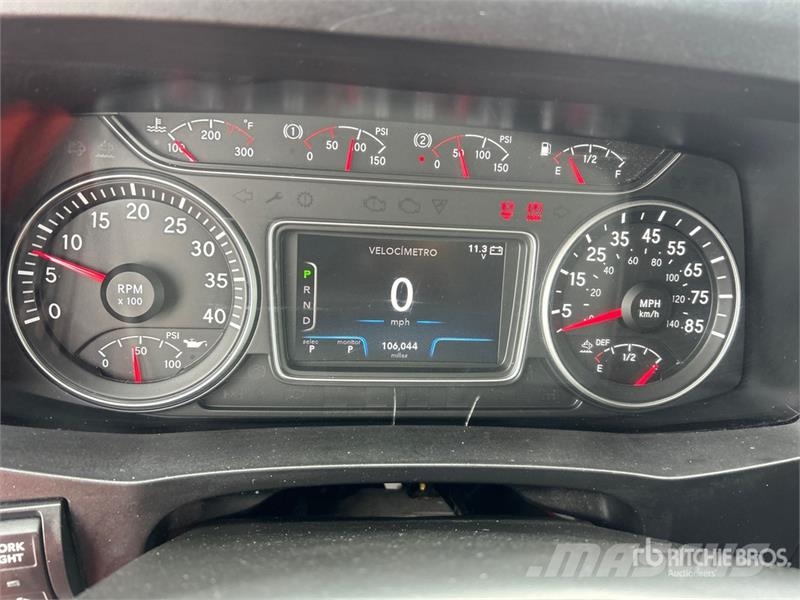 International MV607 4x2 Van Truck Furgons