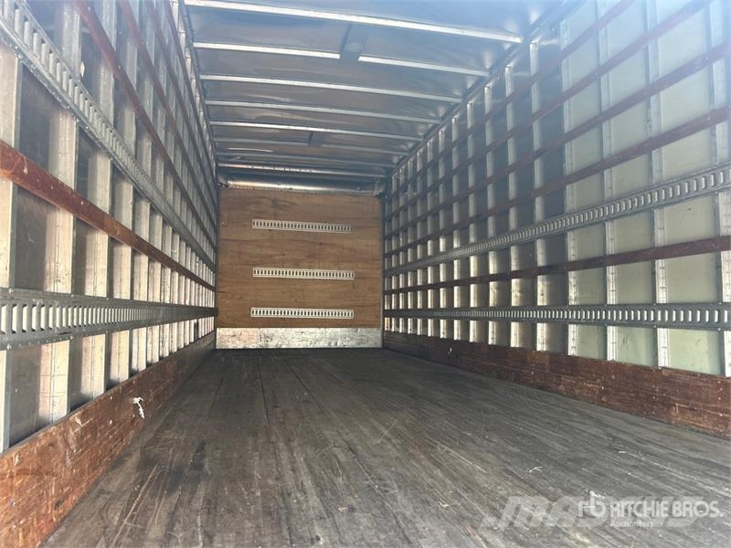 International MV607 4x2 Van Truck Umpikorikuorma-autot