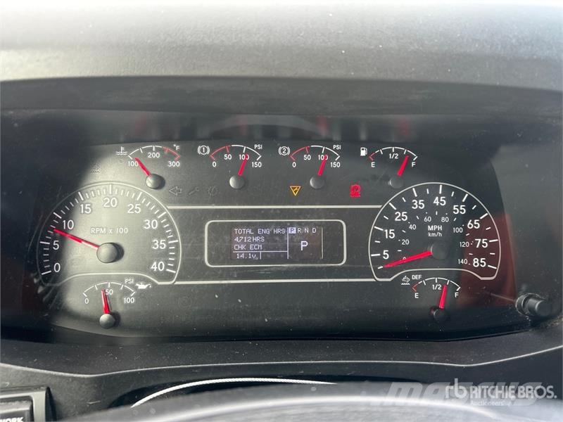 International MV607 4x2 Van Truck Camion cassonati