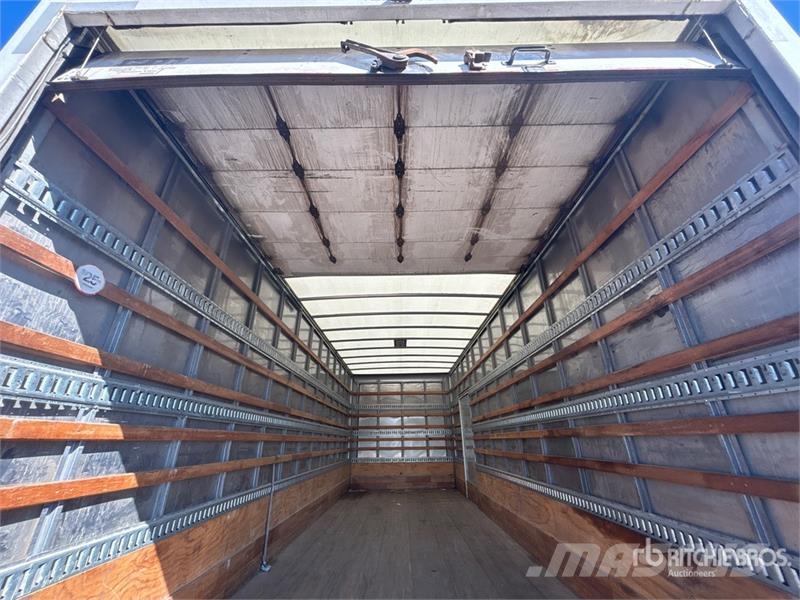 International MV607 4x2 Van Truck (Inoperable) Fast kasse