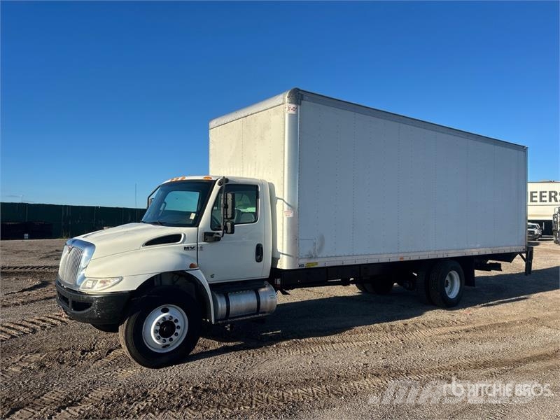 International MV607 4x2 Van Truck Skåpbilar
