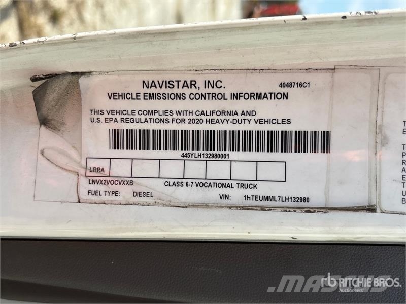 International MV607 4x2 Van Truck Tovornjaki zabojniki