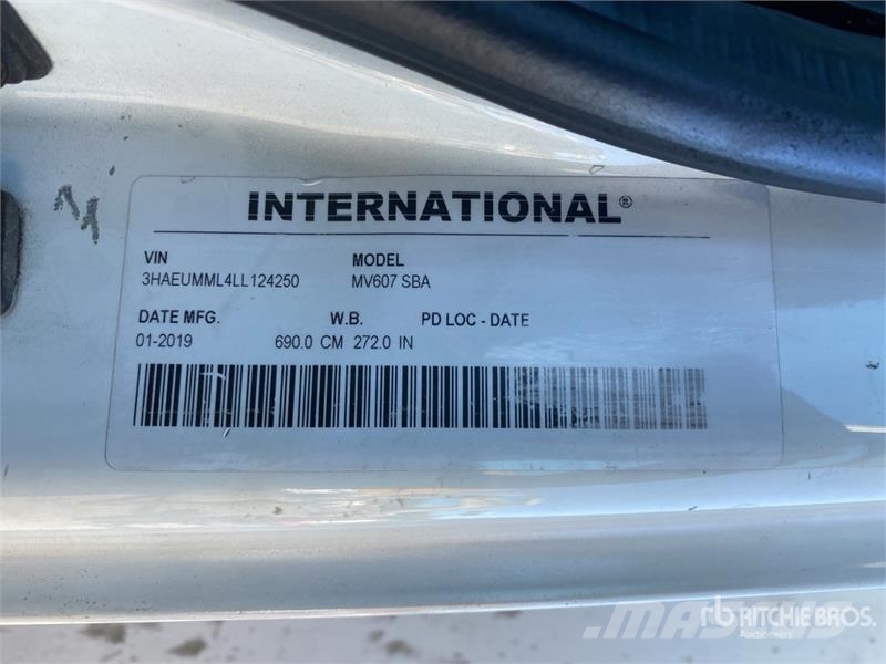 International MV607 4x2 Van Truck Samochody ciężarowe ze skrzynią zamkniętą