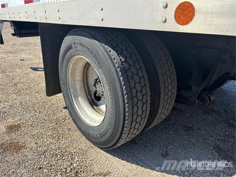 International MV607 4x2 Van Truck (Inoperable) Fast kasse