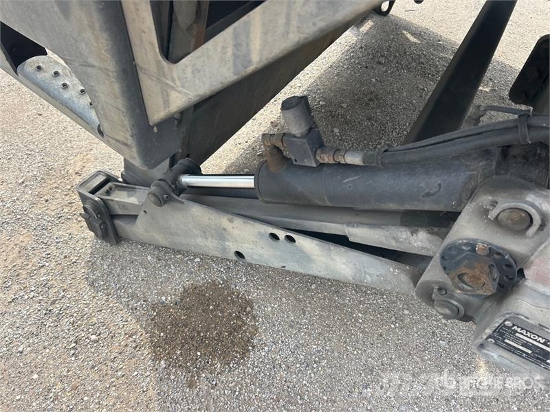 International MV607 4x2 Van Truck Van Body Trucks