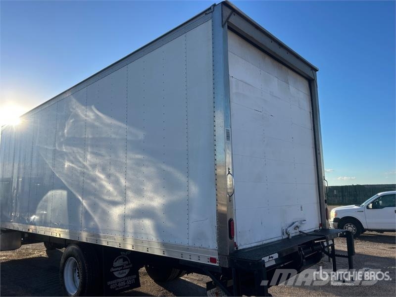 International MV607 4x2 Van Truck Skåpbilar