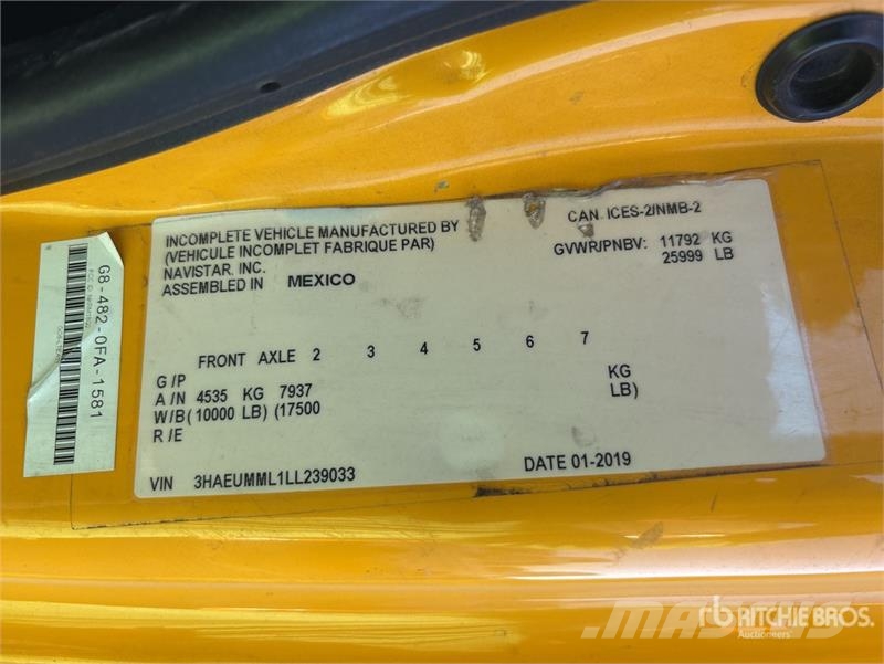 International MV607 4x2 Van Truck Furgoonautod