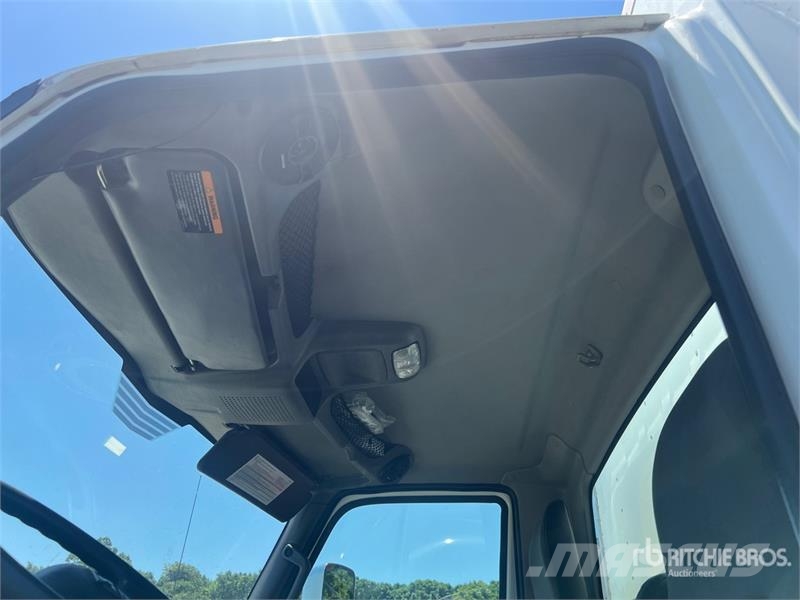 International MV607 4x2 Van Truck Box body trucks