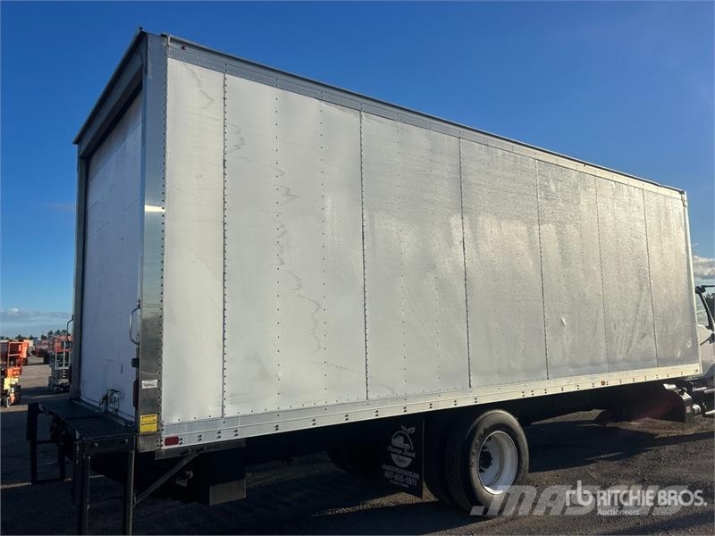 International MV607 4x2 Van Truck Skåpbilar