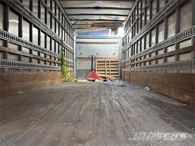 International MV607 4x2 Van Truck Kofferaufbau
