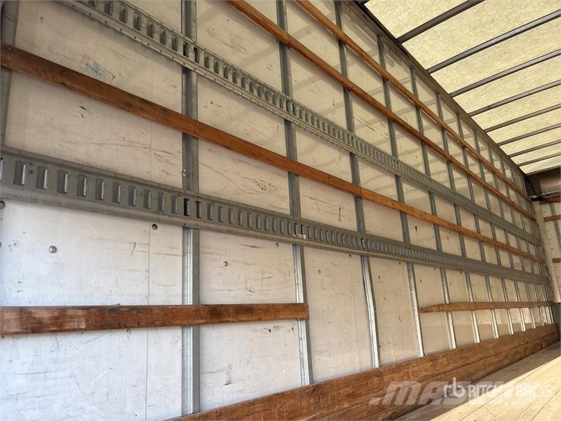 International MV607 4x2 Van Truck Furgoonautod