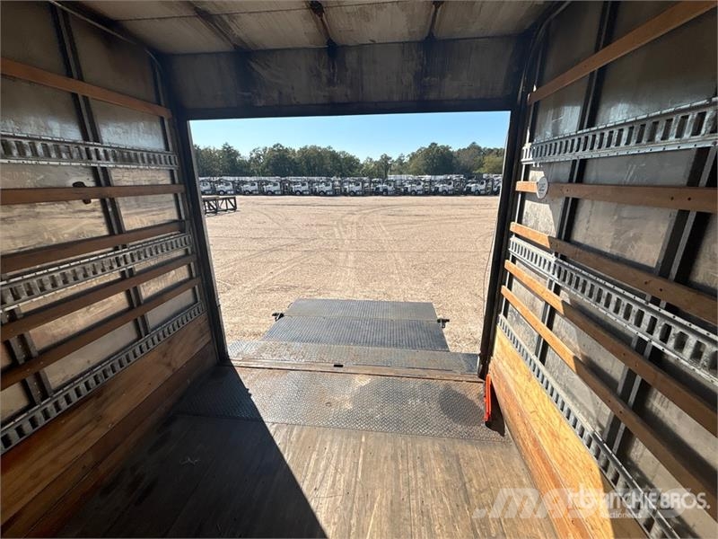 International MV607 4x2 Van Truck (Inoperable) Fast kasse