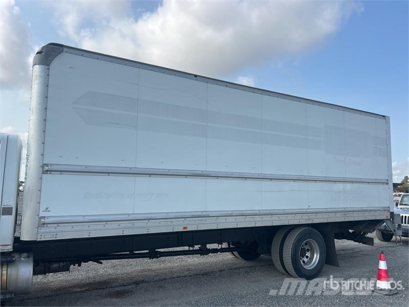International MV607 4x2 Van Truck Camiones caja cerrada