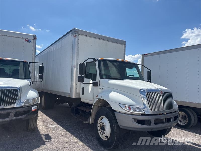 International MV607 4x2 Van Truck (Inoperable) Box trucks